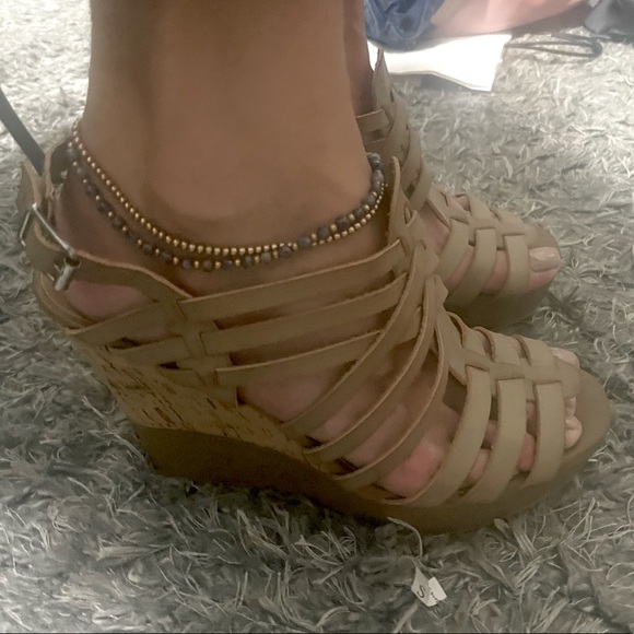 High wedges sand color - Picture 2 of 4